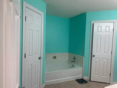 Bath - 5154 Seneca Trl, Milton, FL 32583 photo 1 of 4