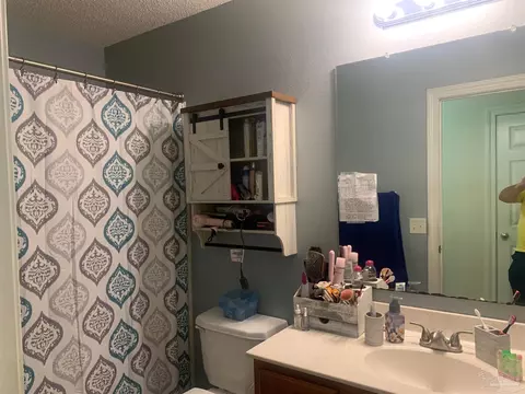 Bath - 5154 Seneca Trl, Milton, FL 32583 photo 4 of 4