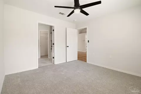 Bedroom - 5327 Overbrook Dr, Milton, FL 32570 photo 7 of 8