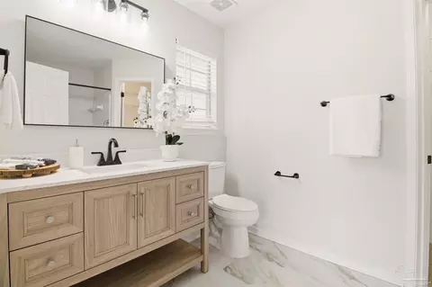 Bath - 5327 Overbrook Dr, Milton, FL 32570 photo 1 of 4
