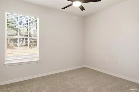Bedroom - 5327 Overbrook Dr, Milton, FL 32570 photo 4 of 8
