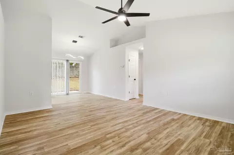 Living - 5327 Overbrook Dr, Milton, FL 32570 photo 2 of 6