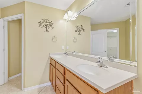 Bath - 4735 Spears St, Pace, FL 32571 photo 1 of 5