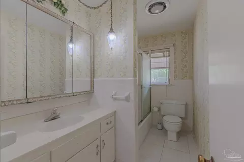 Bath - 302 Wegner Ave, Cantonment, FL 32533 photo 3 of 3