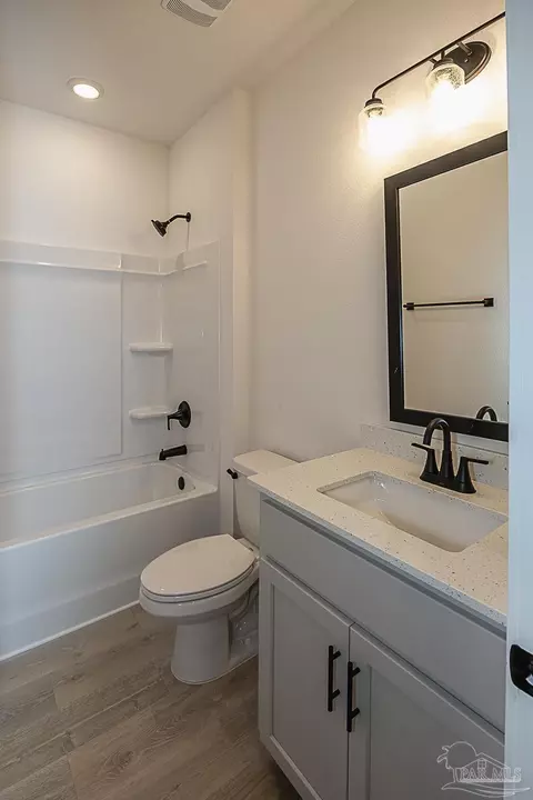 Bath - 5991 Willow Mist Ct, Pace, FL 32571 photo 4 of 4