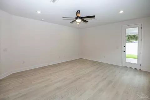 Living - 5991 Willow Mist Ct, Pace, FL 32571 photo 2 of 3