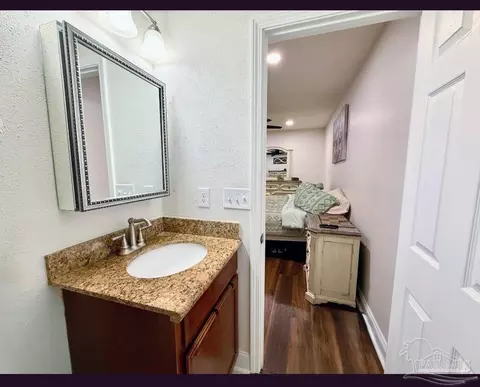 Bath - 2997 N 34th Ave, Milton, FL 32583 photo 1 of 7