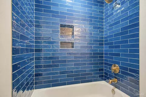 Bath - 2997 N 34th Ave, Milton, FL 32583 photo 7 of 7