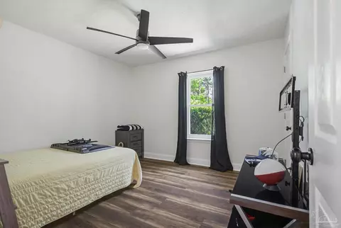 Bedroom - 2997 N 34th Ave, Milton, FL 32583 photo 11 of 11
