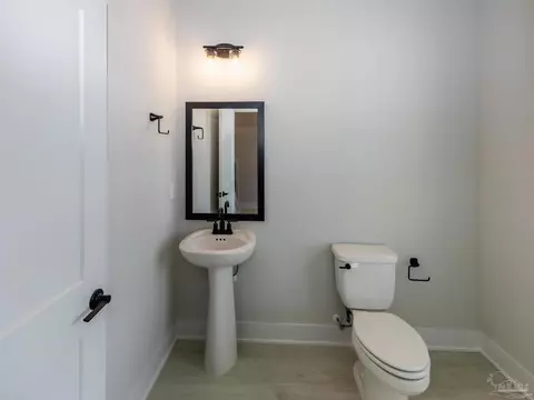 Bath - 5987 Willow Mist Ct, Pace, FL 32571 photo 1 of 7