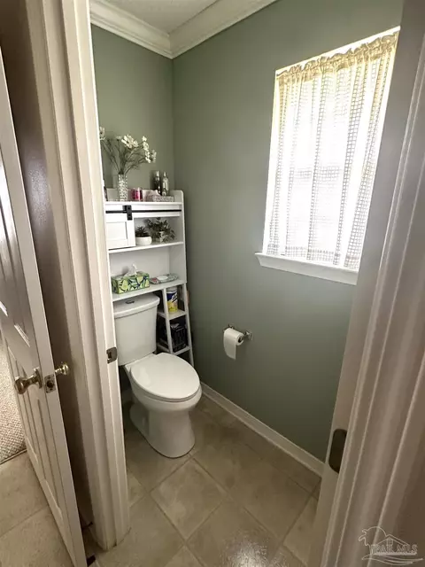 Bath - 4806 Oscar Ln, Pace, FL 32571 photo 4 of 8