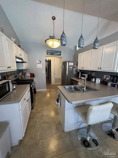 Kitchen - 4806 Oscar Ln, Pace, FL 32571 photo 4 of 4