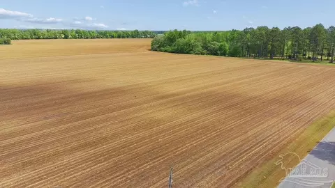 3 Mineral Springs Rd # A, Jay, FL 32565