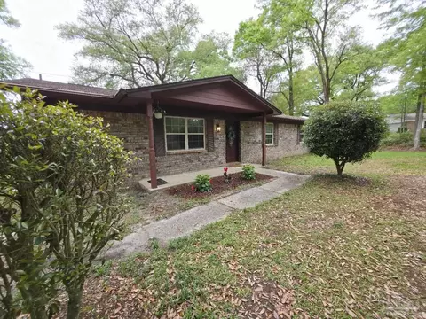 993 New Haven Dr, Cantonment, FL 32533