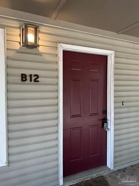 7171 N 9th Ave #B12, Pensacola, FL 32504