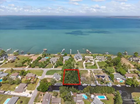 2943 Coral Strip Pkwy, Gulf Breeze, FL 32563
