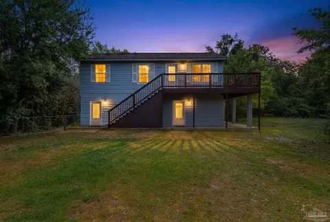 4032 Mae Ln, Milton, FL 32583