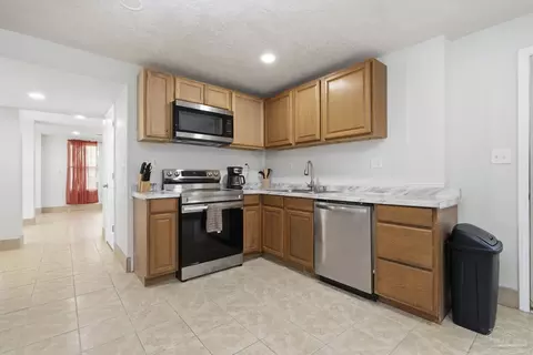 Entry Way - 4032 Mae Ln, Milton, FL 32583 photo 1 of 1