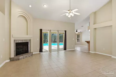 Living - 7535 Corral Rd, Milton, FL 32583 photo 3 of 6