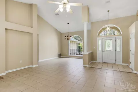 Living - 7535 Corral Rd, Milton, FL 32583 photo 2 of 6