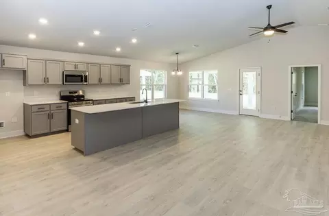 7606 Small Pines St, Milton, FL 32583 photo 9