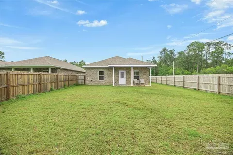 Exterior - 3003 N 33rd Ave, Milton, FL 32583 photo 4 of 4
