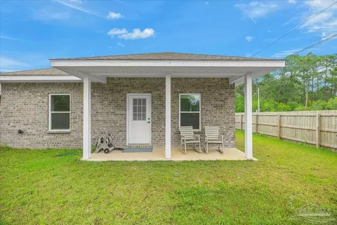 Exterior - 3003 N 33rd Ave, Milton, FL 32583 photo 3 of 4