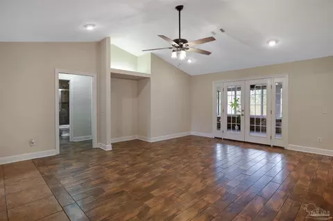 Living - 4621 Riley Rd, Milton, FL 32583 photo 2 of 5