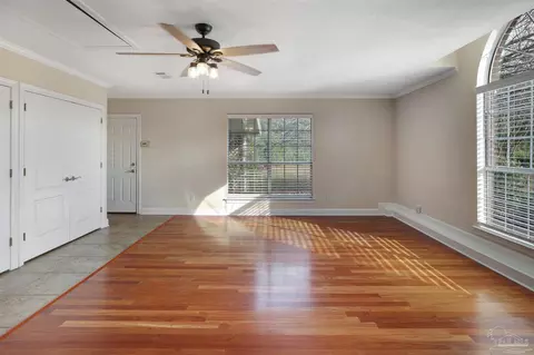 Living - 4621 Riley Rd, Milton, FL 32583 photo 5 of 5