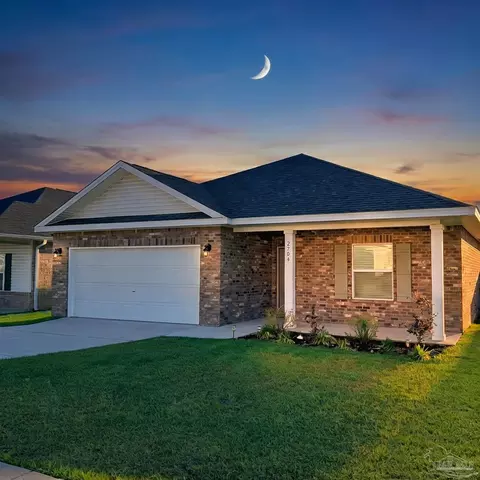 2704 Avalon St, Cantonment, FL 32533