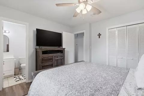 Bedroom - 5091 Pennington Ln, Pace, FL 32571 photo 5 of 6