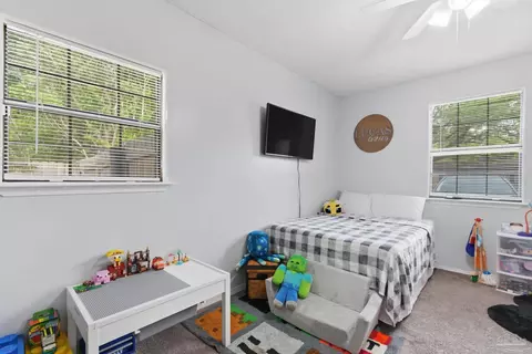 Bedroom - 5091 Pennington Ln, Pace, FL 32571 photo 2 of 6