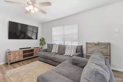 Living - 5091 Pennington Ln, Pace, FL 32571 photo 2 of 3