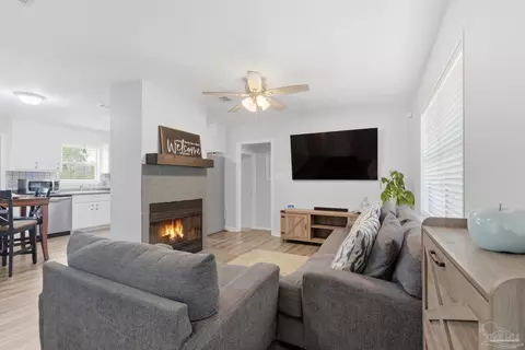 Living - 5091 Pennington Ln, Pace, FL 32571 photo 1 of 3