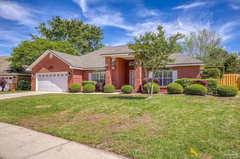 1648 Woodlawn Way, Gulf Breeze, FL 32563