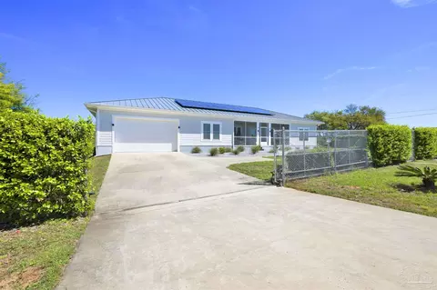 12850 Beckstrom Rd, Pensacola, FL 32507