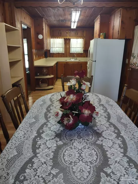Dining - 521 Cox Rd, Mcdavid, FL 32568 photo 1 of 2