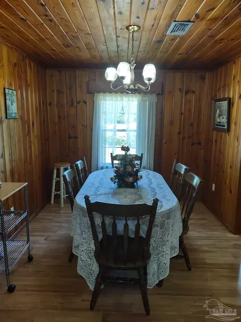 Dining - 521 Cox Rd, Mcdavid, FL 32568 photo 2 of 2
