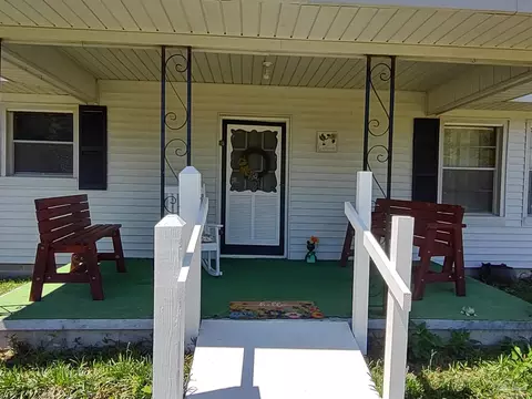 Exterior - 521 Cox Rd, Mcdavid, FL 32568 photo 2 of 10