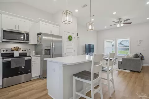 Kitchen - 1324 Hornbeam Dr, Baker, FL 32531 photo 2 of 5