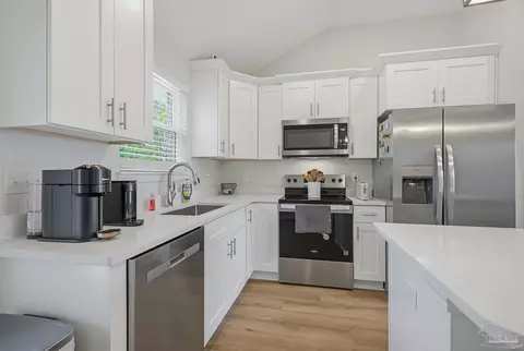 Kitchen - 1324 Hornbeam Dr, Baker, FL 32531 photo 3 of 5