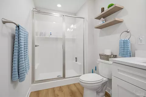 Bath - 1324 Hornbeam Dr, Baker, FL 32531 photo 2 of 3