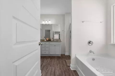 Entry Way - 5324 Red Shoulder Rd, Pace, FL 32571 photo 7 of 9