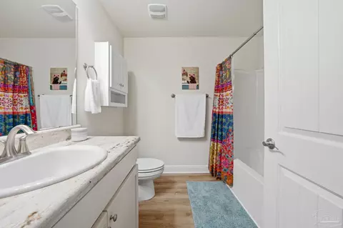 Bath - 6022 Willsey Trl, Crestview, FL 32539 photo 2 of 2