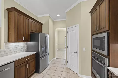 Kitchen - 3024 Greystone Dr, Pace, FL 32571 photo 4 of 5