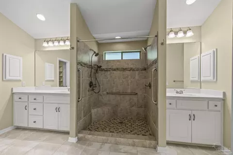 Bath - 3024 Greystone Dr, Pace, FL 32571 photo 1 of 4