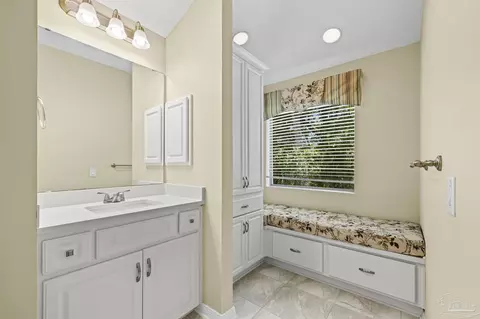 Bath - 3024 Greystone Dr, Pace, FL 32571 photo 2 of 4
