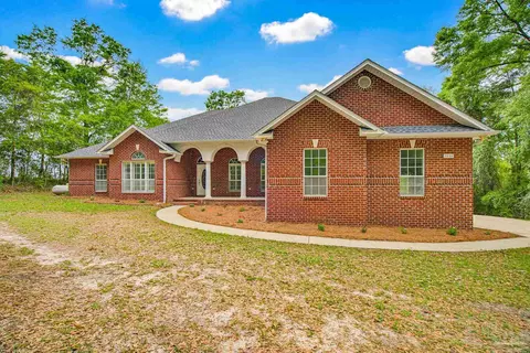 Exterior - 2855 Walling Rd, Milton, FL 32570 photo 4 of 11