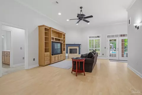 Living - 2855 Walling Rd, Milton, FL 32570 photo 7 of 8