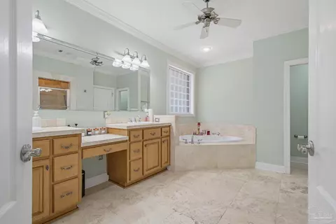 Bath - 2855 Walling Rd, Milton, FL 32570 photo 1 of 6